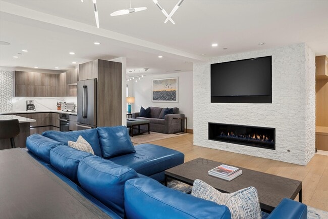 Photo - 447 E Cooper Ave Unit 1