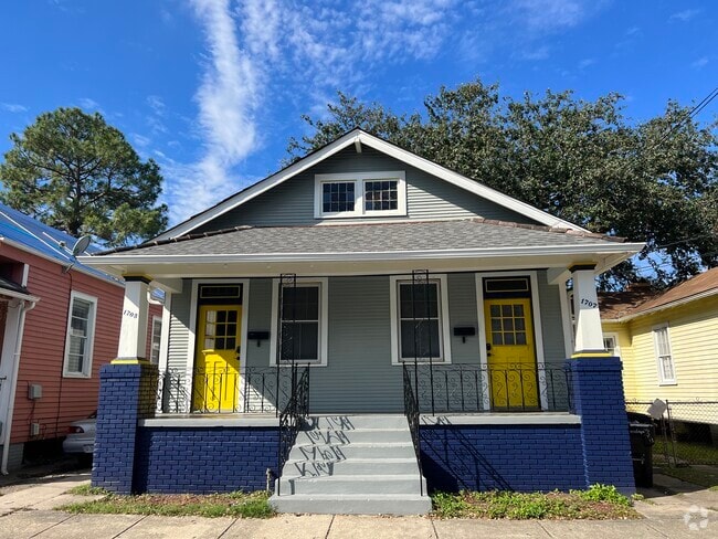 Building Photo - 1705 Rousselin Dr Rental