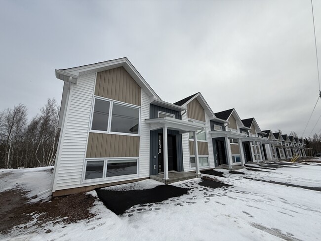 Photo - 62 Simone Gallant Cres