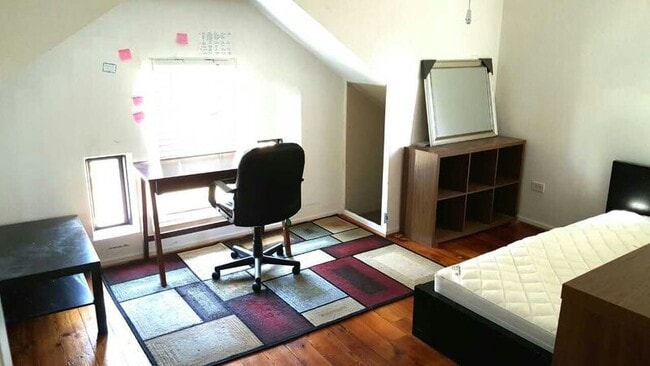 Building Photo - 822 S Bell Ave Rental