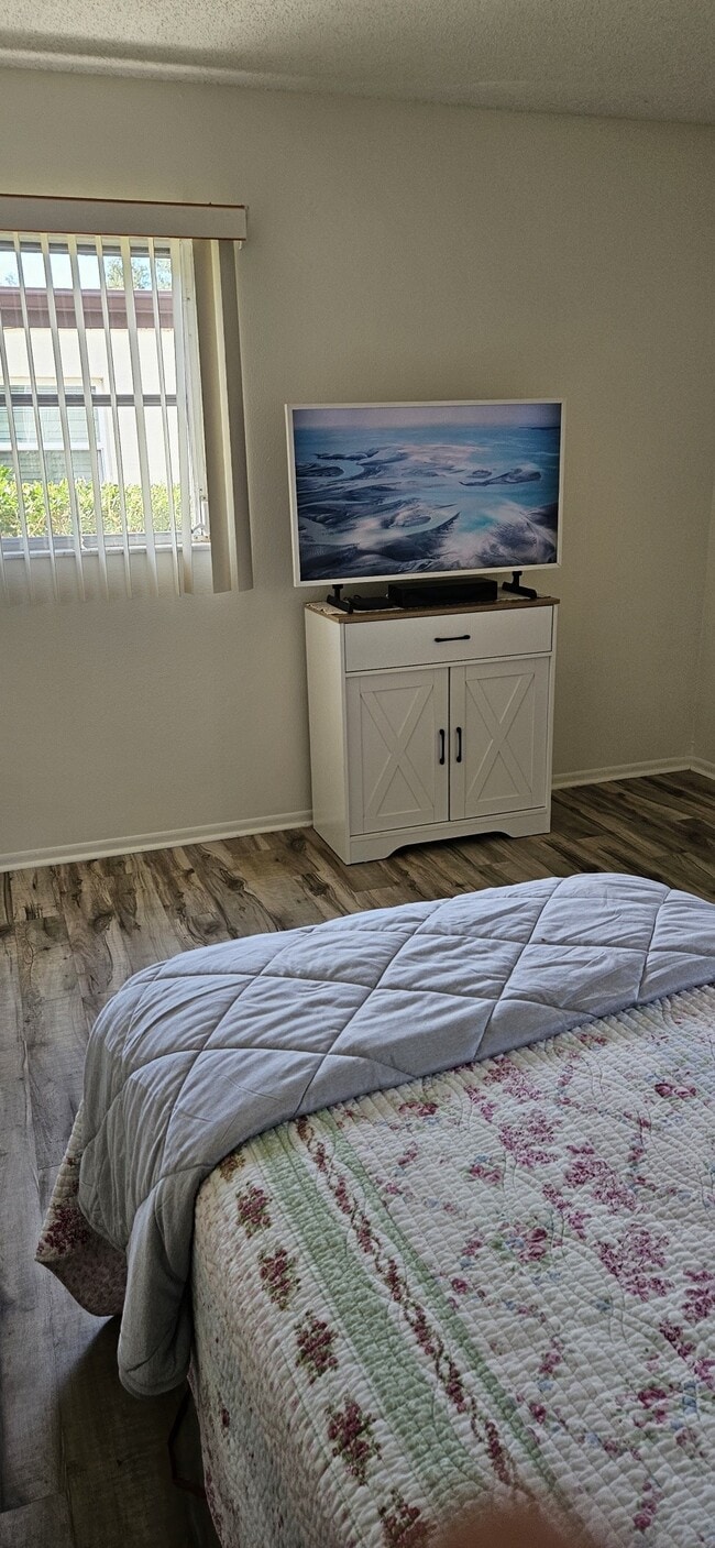 Photo - 6215 Green View Cir