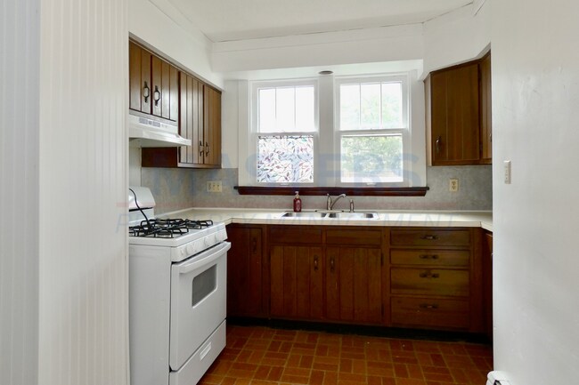 Photo - 1506 South Ave