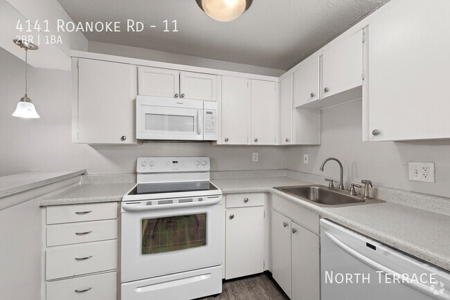 Building Photo - ? Roomy & Revamped 2BR in Midtown’s Volker... Unit 11 Rental