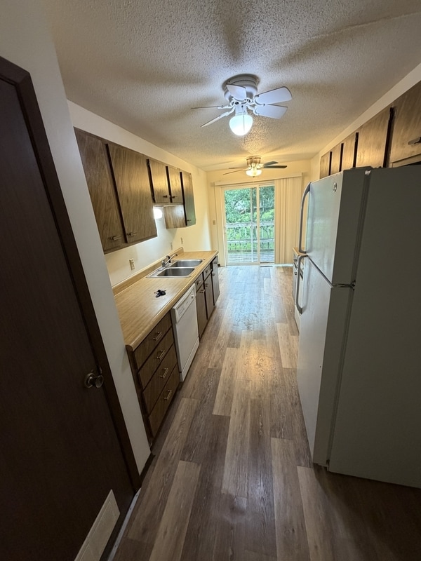 Photo - 512 Breezy Point Dr