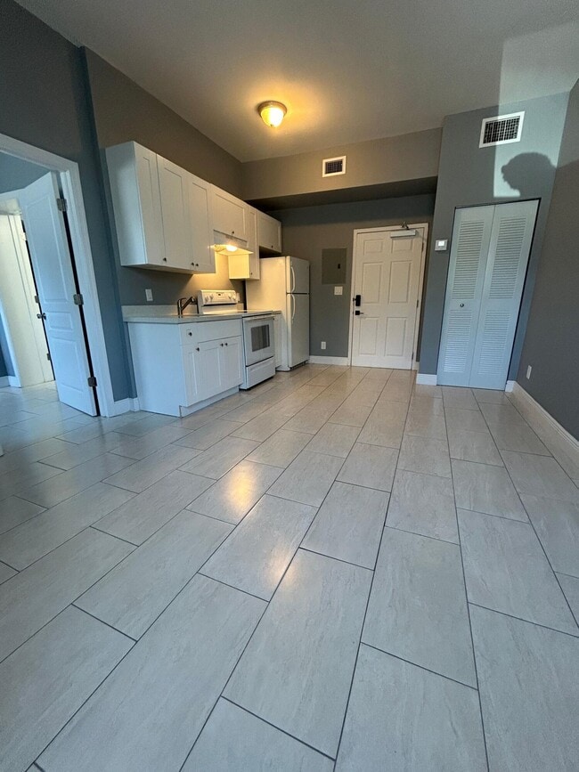 Photo - 1401 Division Ave Apartamento Unidad 105