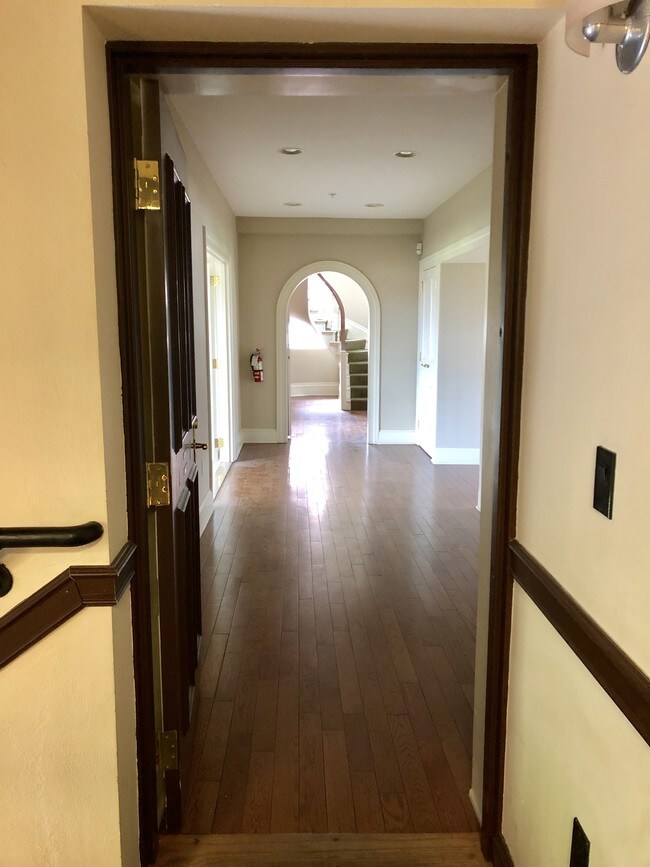 Apartments For Rent In Rhode Island Forrent Photo 66 S Main St Unit 4