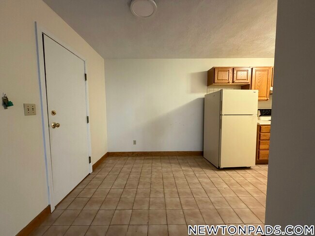 Photo - 286 Grove St Unidad 3