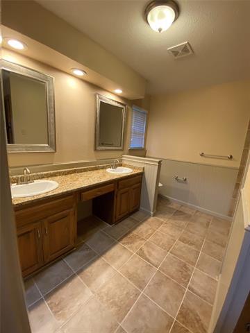 Photo - 7709 Williams Ave