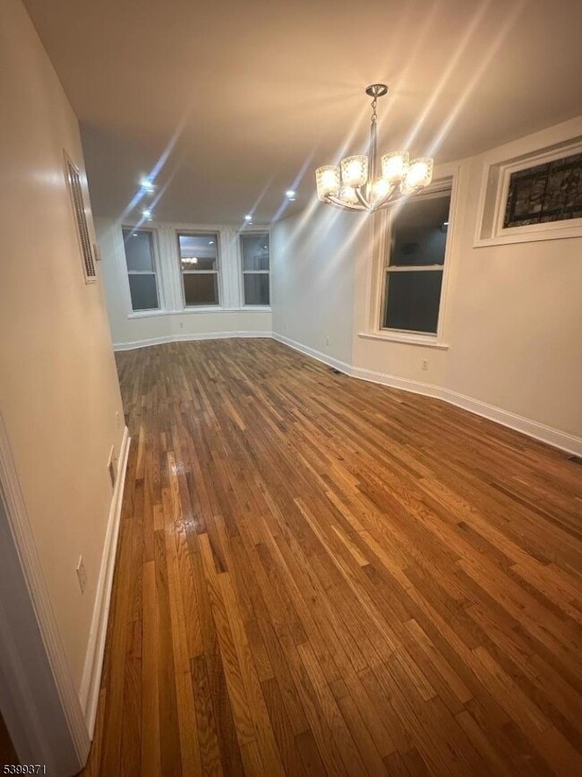 Photo - 192 Fairview Ave Unit 1