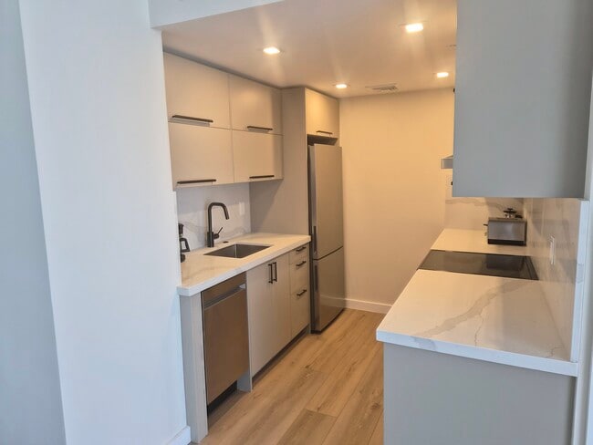 Photo - 1720 Harrison St Unit Home Tower #16 B