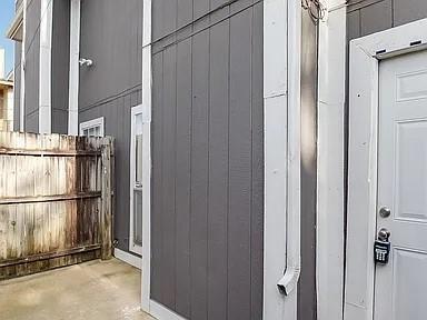 Photo - 7504 Chapin Rd