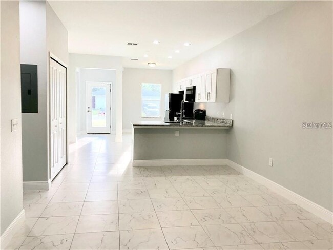 Photo - 717 Camel Ct