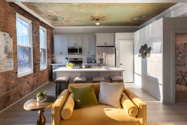 Photo - 1906 Elm St Unidad ID1056049P