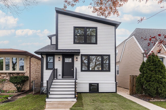 Building Photo - 4129 N Oketo Ave