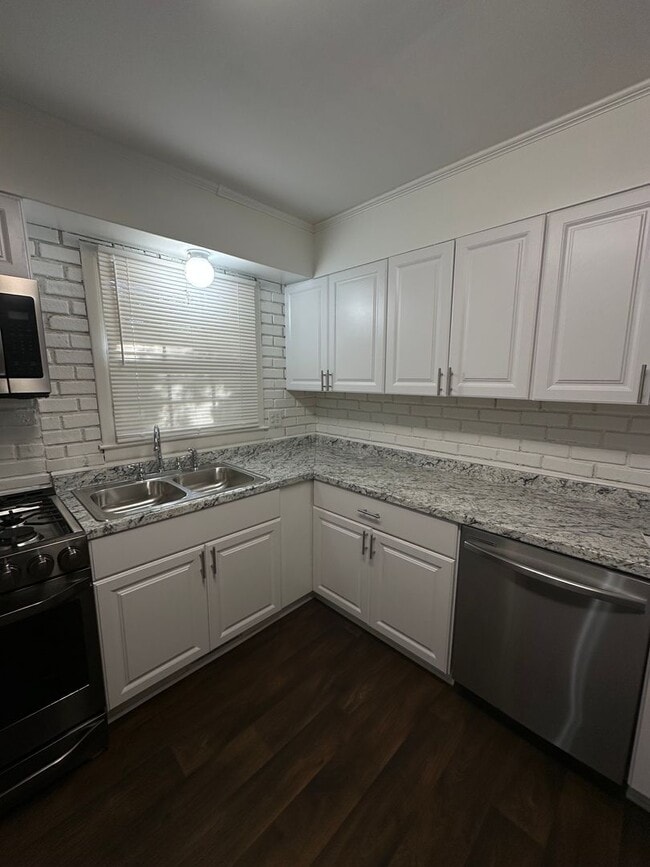 Photo - Refreshed 3 Bedroom / 2.5 Bath Ranch Style...