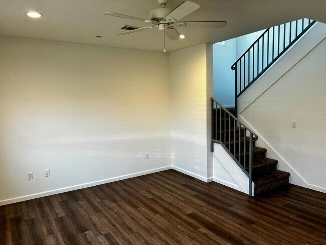 Photo - 1328 S Santa Fe St Unidad 1328 S Santa Fe St #102