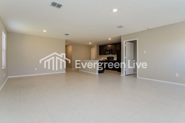 Photo - 1033 Crestview Dr