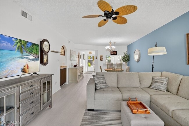 Building Photo - 705 Augusta Blvd Unit 705-4