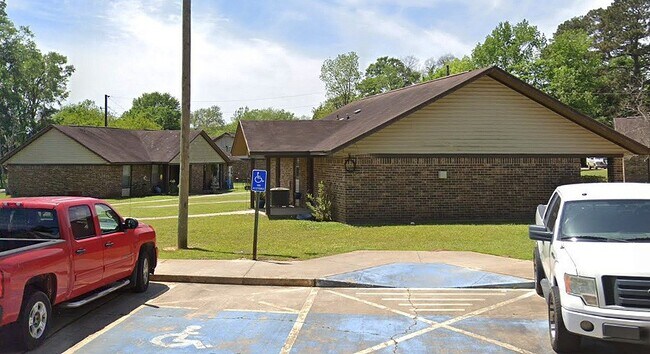 Photo - 329 Marcus St