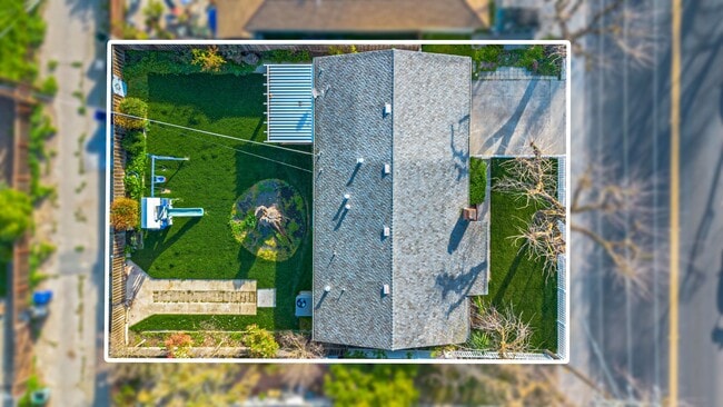 Photo - 1415 W Roseburg Ave