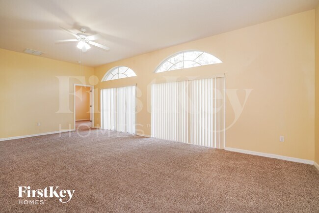 Photo - 4693 Huron Bay Cir