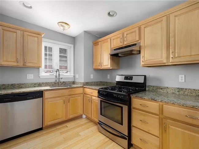 86 Grove St Unit 86 Grove street