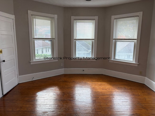 Photo - 77 Waltham St Unit 3