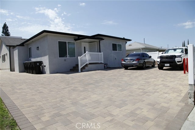 Building Photo - 2251 N Catalina St