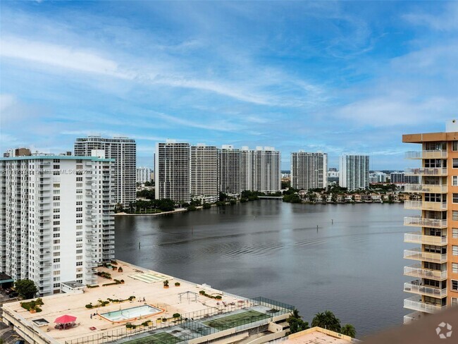 Building Photo - 250 174th St Unit 2208 Rental