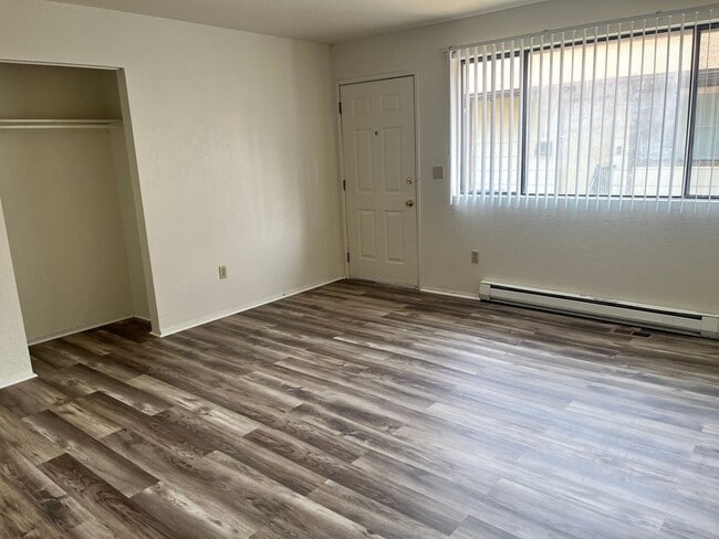 Building Photo - 730 E Baldwin Ave Unit 732