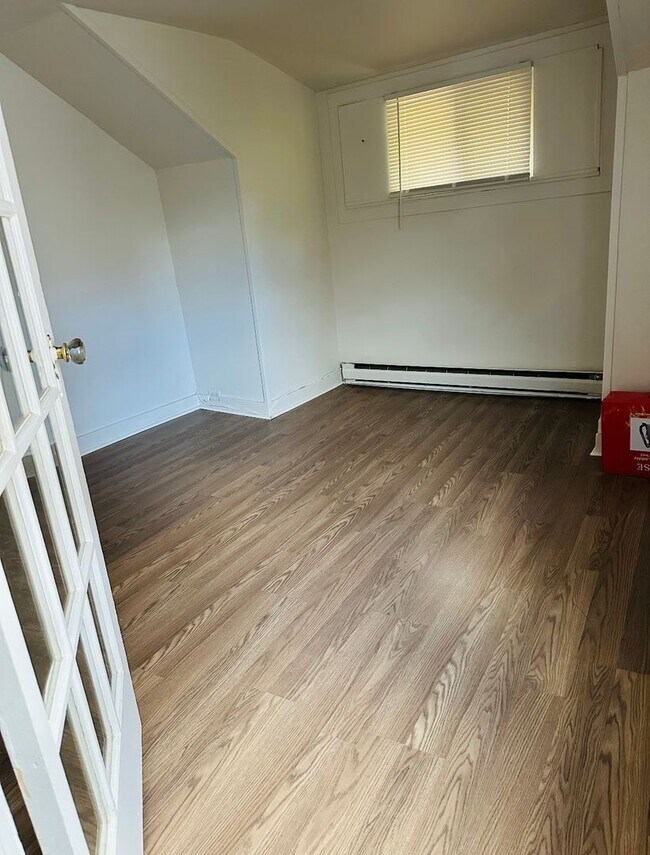 Photo - 14 103rd St Unit 1st Floor Right