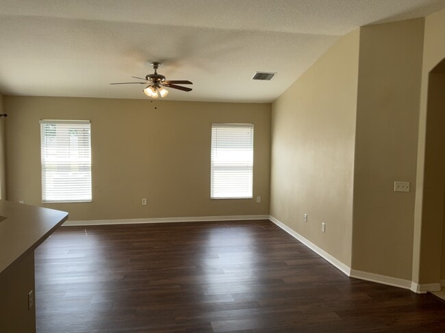 Photo - 8019 Alamosa Wood Ave