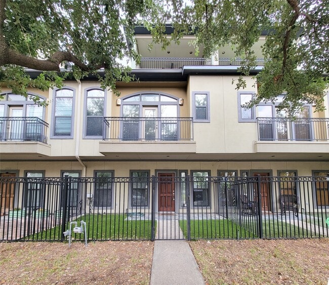 Photo - 1115 St Charles St