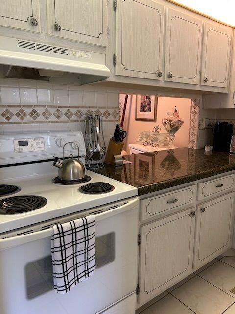 Photo - 2615 Garden Dr N Unidad 103