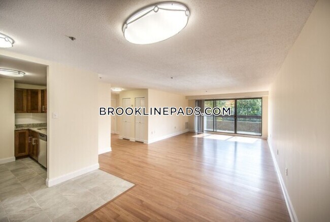 Photo - 1111 Beacon St Unit 57