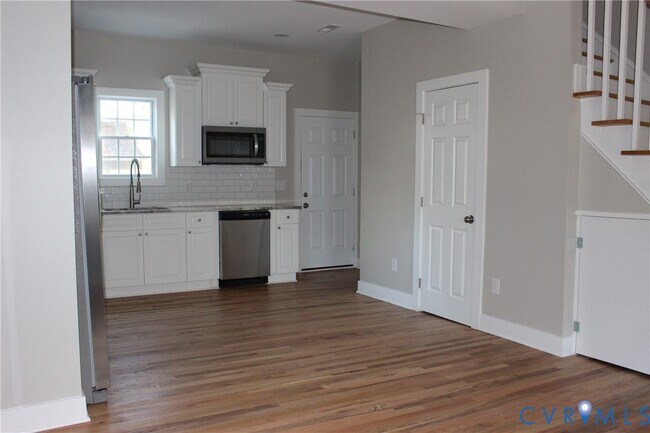 Photo - 1130 W High St