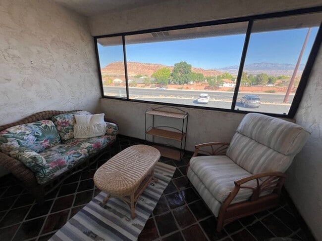 Photo - 55+ AGE RESTRICTION Cozy Bloomington