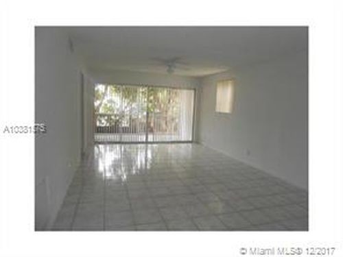 Photo - 2832 Fillmore St