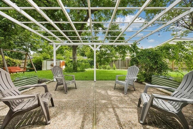Photo - 1902 Wooten Dr