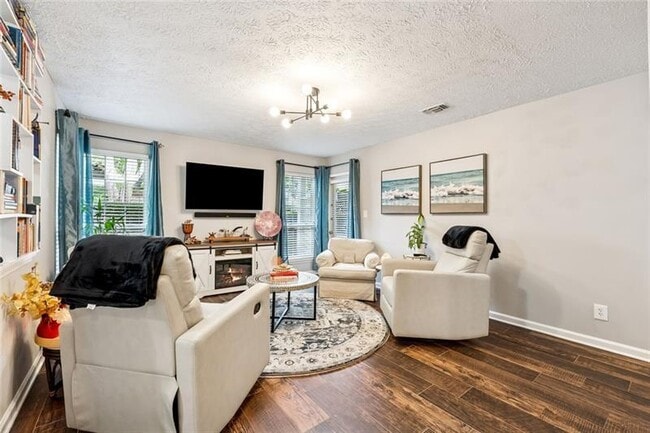 Photo - 6808 Glenridge Dr Unit H