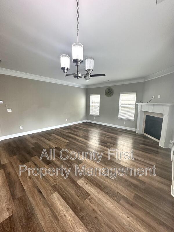 Photo - 553 Sprayberry Dr