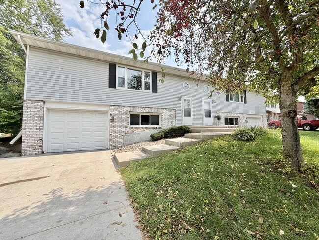 Photo - 2658 Chesapeake Dr