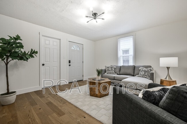 Photo - 933 N Tuxedo St