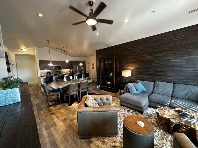 Photo - 6207 Davos Ln