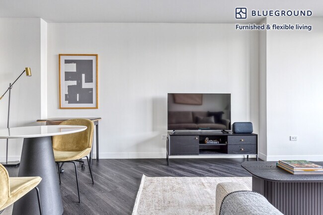 Photo - 250 E Houston St Unit SI FL7-ID179