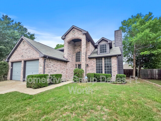 Photo - 325 Willow Creek Dr House