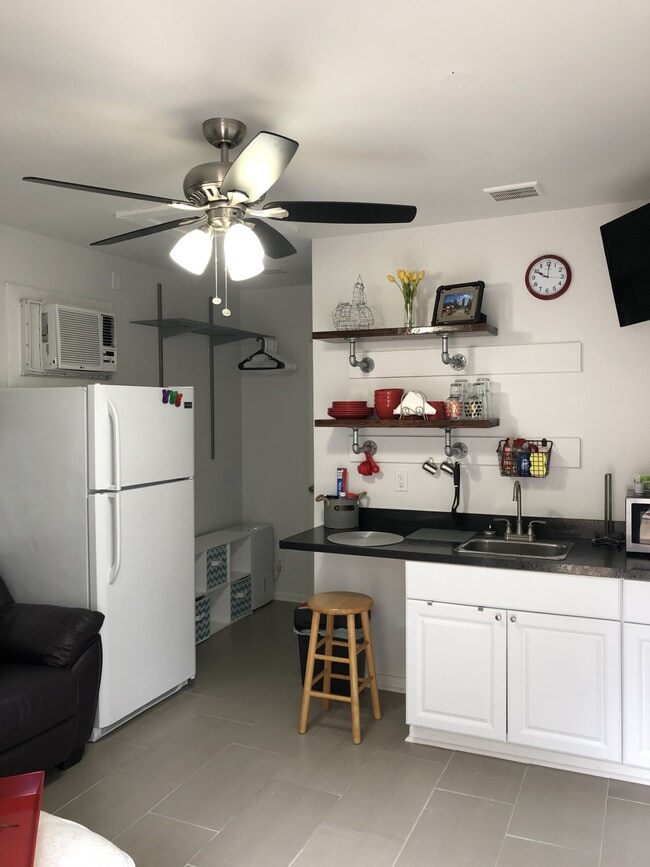 Photo - 621 Fairbanks St Unidad Studio A