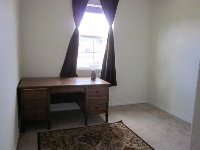 Photo - Beautifully Updated 3Bed/3Bath Townhome!