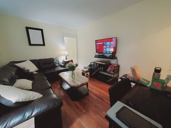 Photo - 641 Summer St Unit E