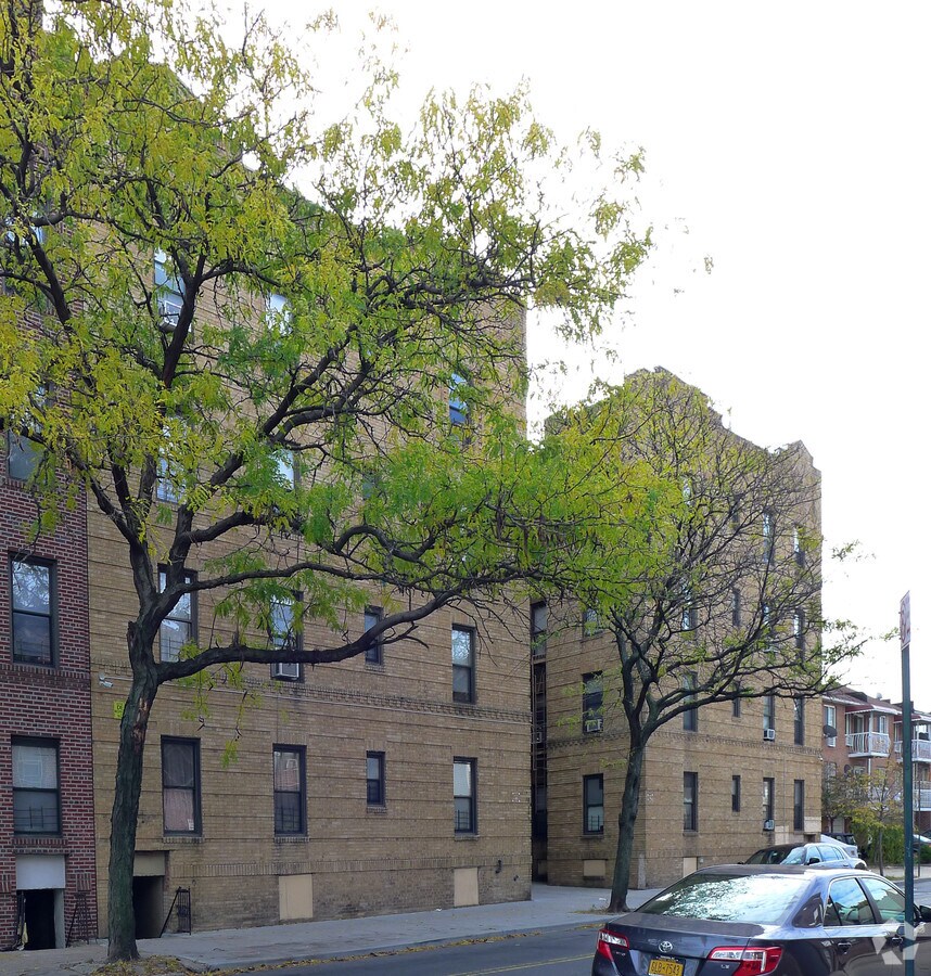 Building Exterior - 39-29 58th St